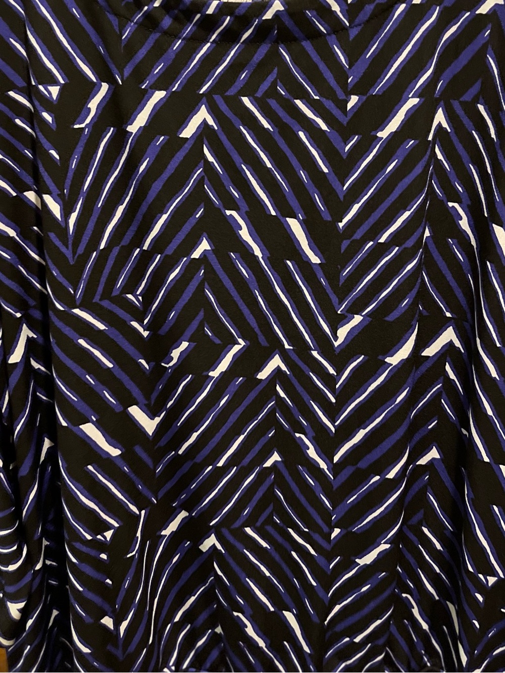 39. WOMENS CHICO’S TRAVELERS 3/XL DETAIL TOP - Picture 4 of 5